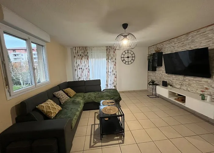 Appartement Spacieux Avec Piscine