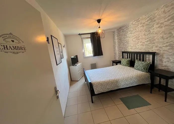 Appartement Spacieux Avec Piscine