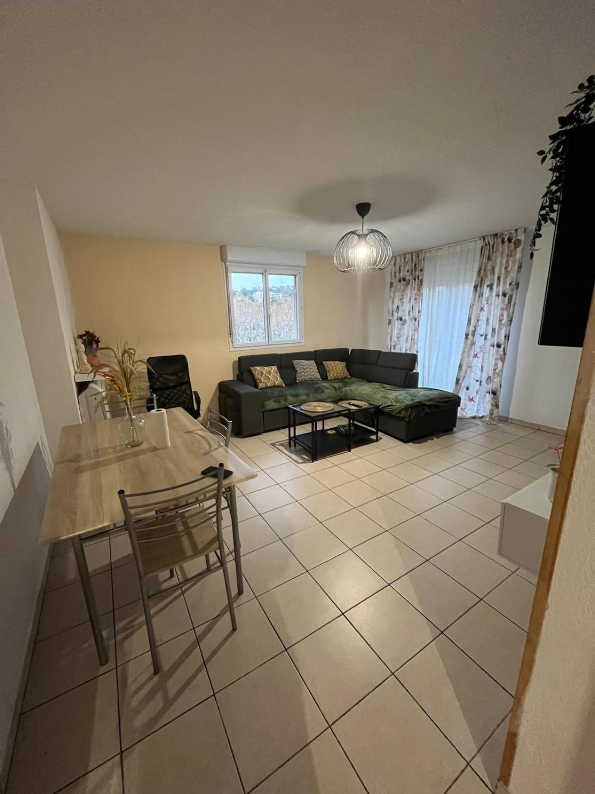 Spacieux Avec Piscine Apartment